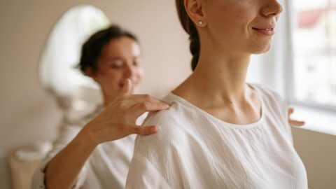 Rounded shoulders